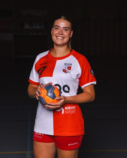 Wieke Lucas (17)