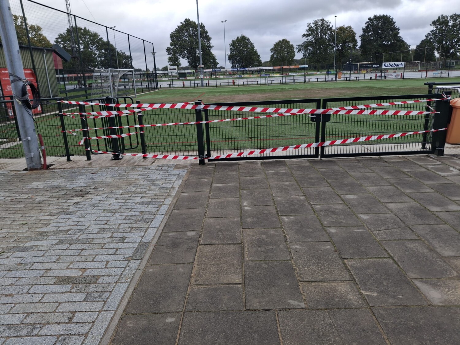 Kunstgrasveld afgesloten